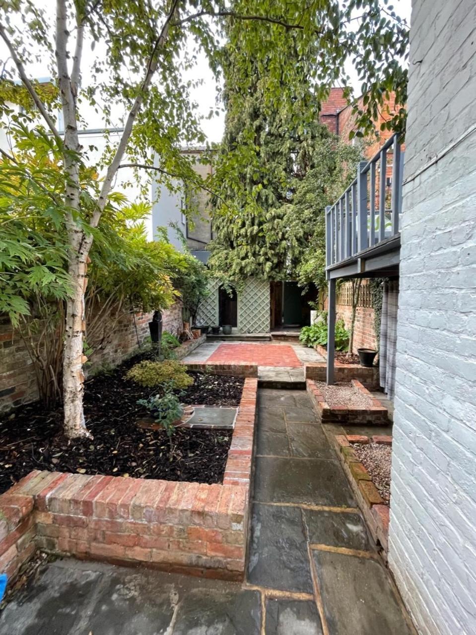 Town Centre Garden Retreat Apartment Cheltenham Ngoại thất bức ảnh